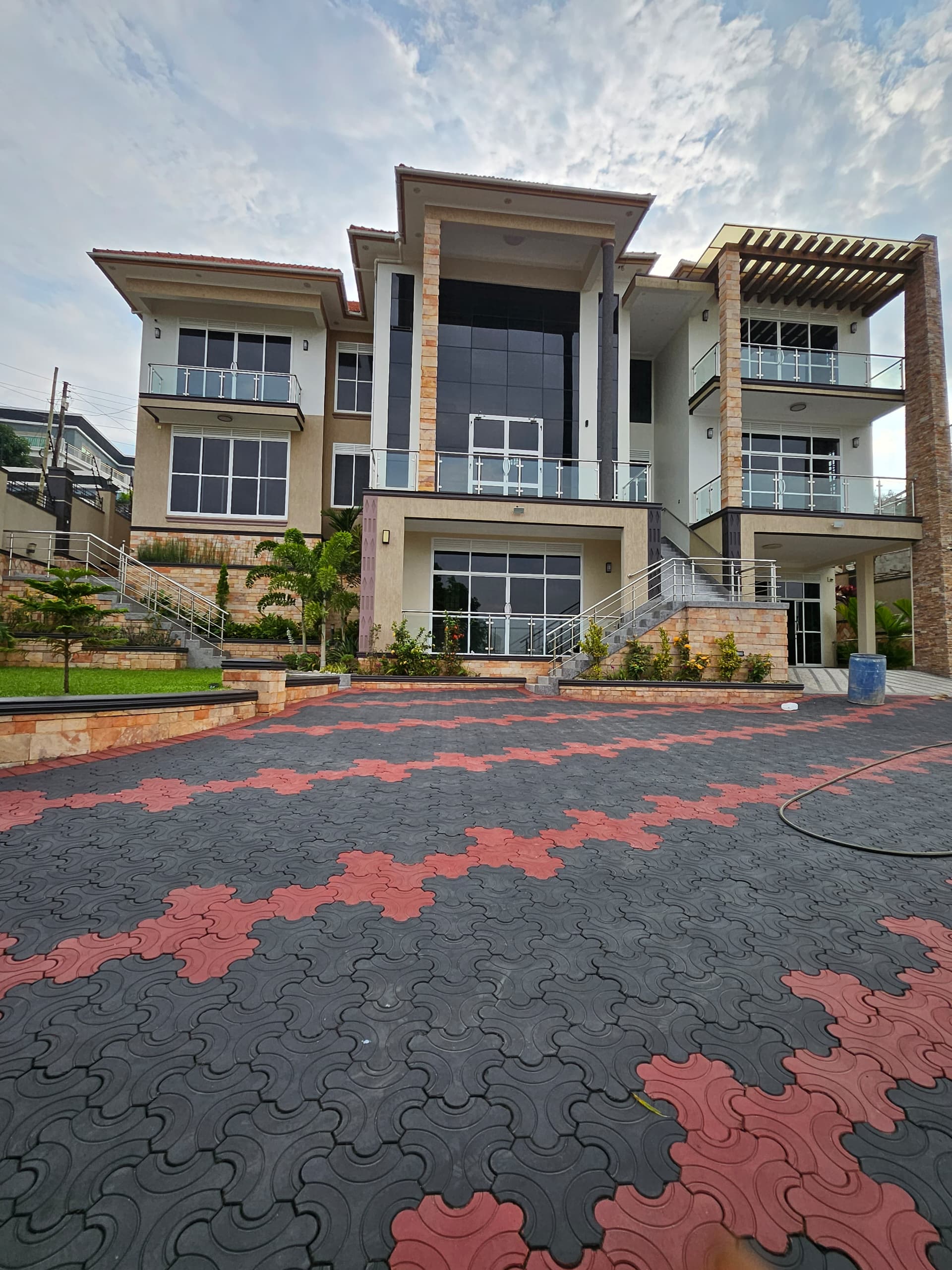 7 Bedroom House Lubowa